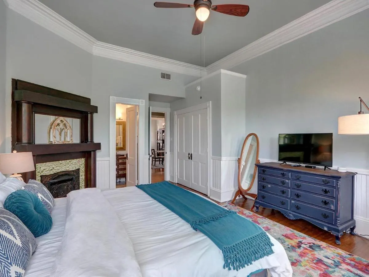 Parlor On Park Villa Savannah